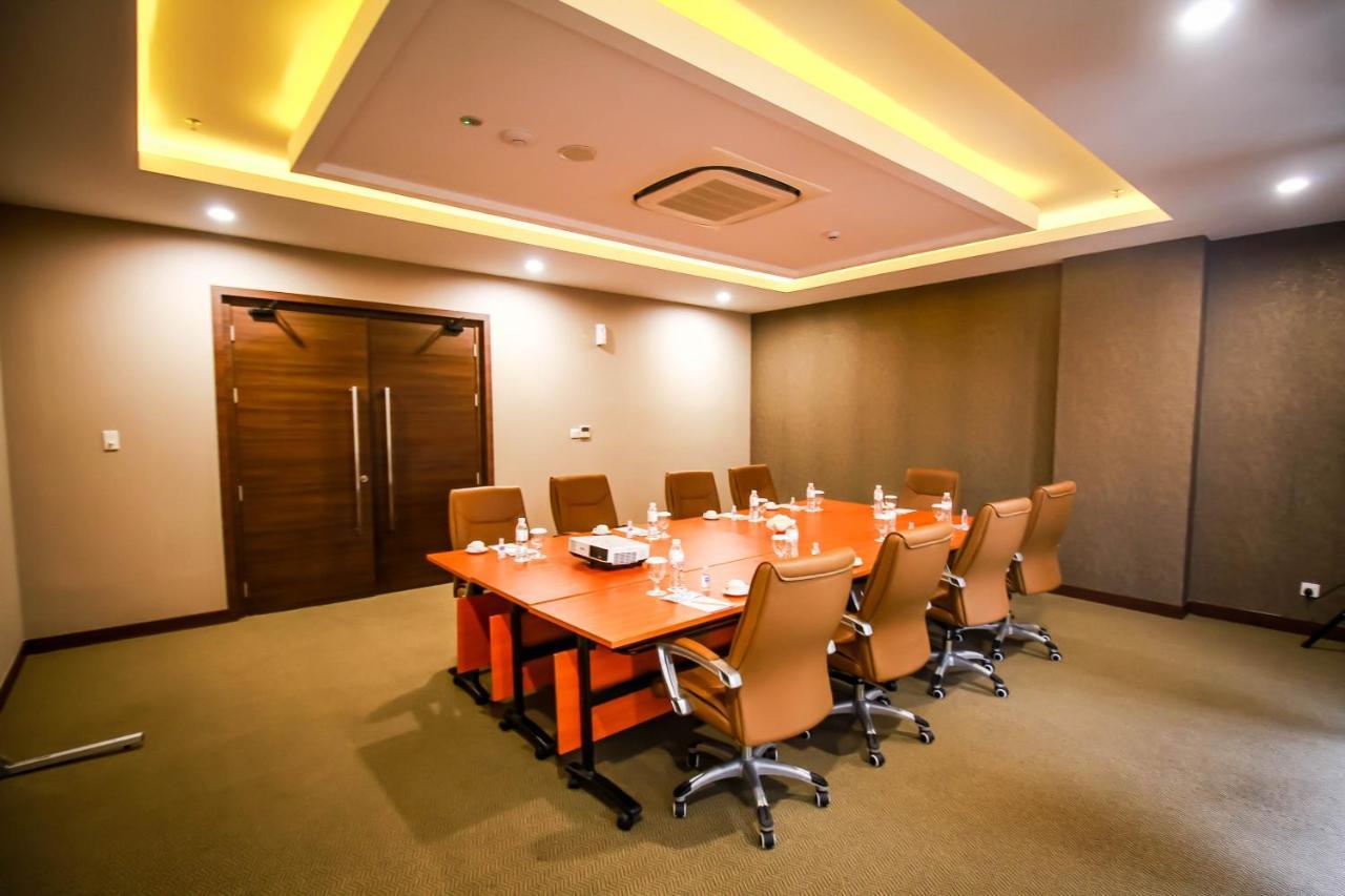 Asialink Hotel Batam By Prasanthi Nagoya Esterno foto